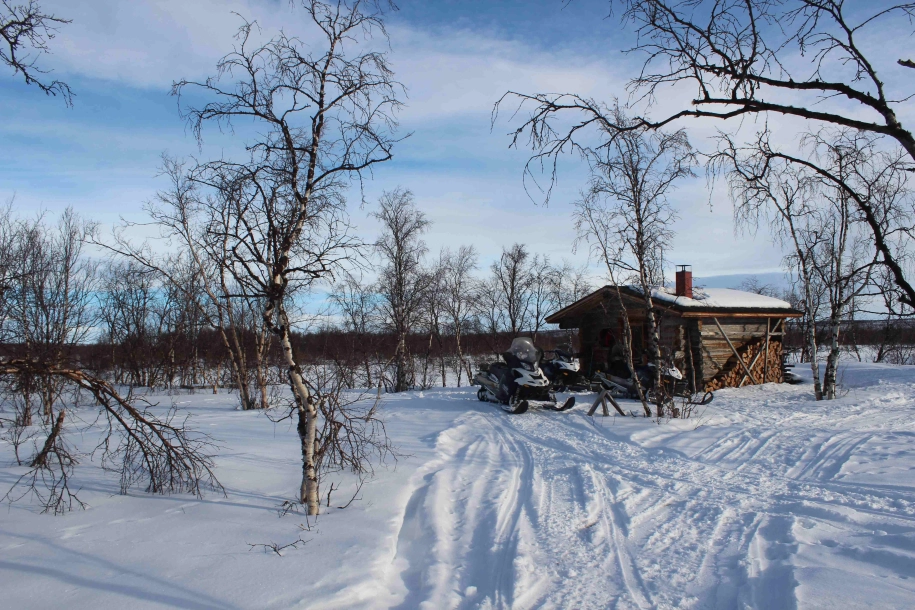 Les terres saami à motoneige