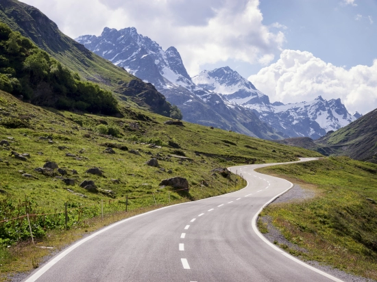 Day 2 : From Milan to Como (195 km - 4 hours' drive)