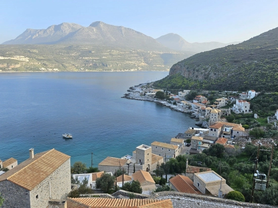 Day 4 : Olympia to Limeni, in the Bay of Itilo (143 Miles)