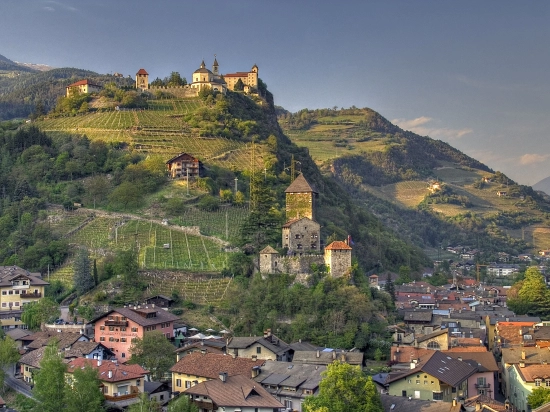 Day 4 : From Sondrio to Chiusa/Klausen (230 km - 5.5 hours' drive)